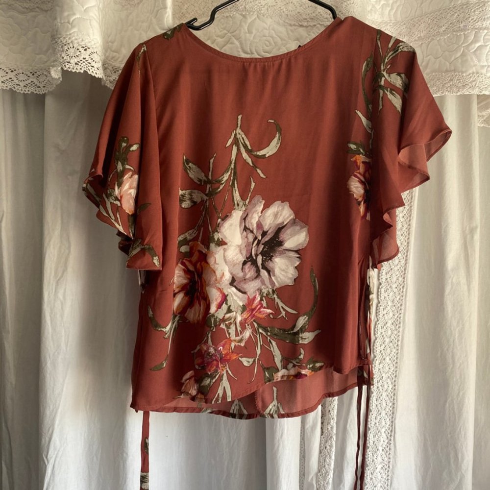 BURGUNDY FLORAL BLOUSE
